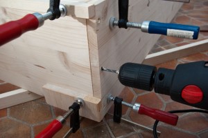 IMGP3392 Drilling corner joint bed frame
