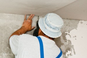 Installling dryawall ceiling Installling dryawall ceiling