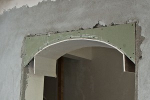 Finishing the installation of the drywall arch