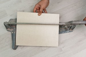 Cutting ceramic tiles