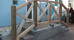How to build deck stair railings