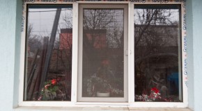 How to install a PVC window