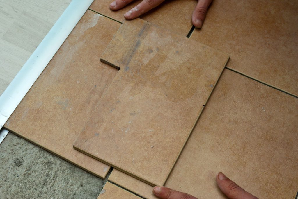 Best Way To Cut Door Jambs For Tile