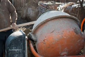 Mixing cement screed Mixing cement screed