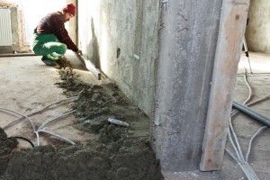 Making sure the screed is level Making sure the screed is level