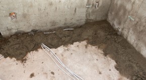 Screeding a floor