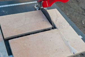 Table   Tile on How To Cut Tiles With A Wet Saw   Howtospecialist   How To Build  Step