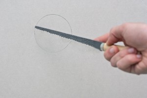 Cutting hole in drywall cutting-hole-in-drywall