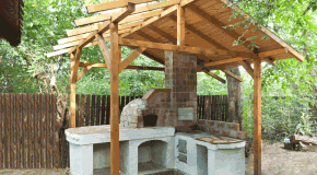 How to build a shelter for the pizza oven
