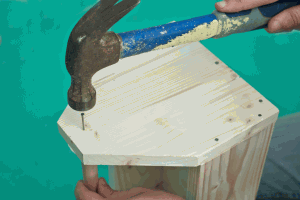 Installing the wooden handle Installing the wooden handle