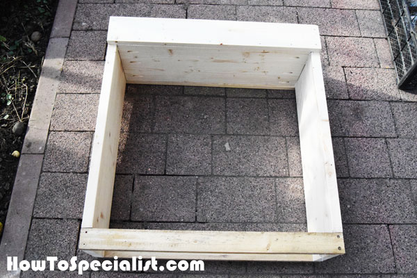 Fitting-the-bottom-supports
